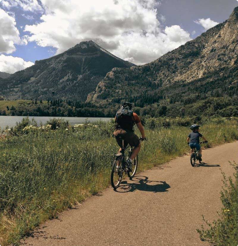 Cycling Father cycling with kid